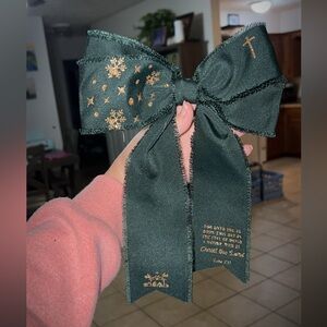 Green Bow with Gold Snowflake Design